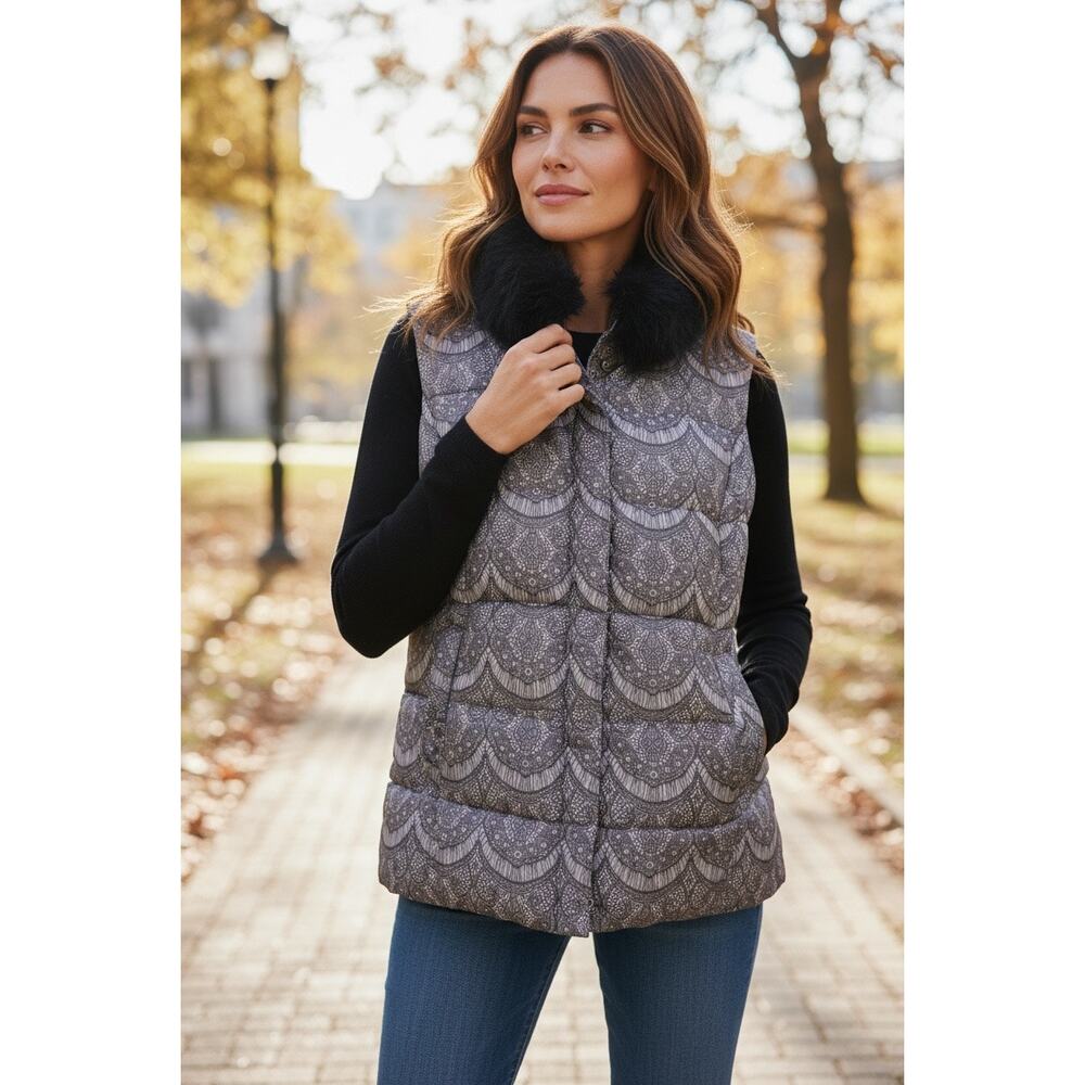 Tribal Vest Womens Medium Gray Faux Fur Puffer Quilted Outdoor Gorpcore Camping